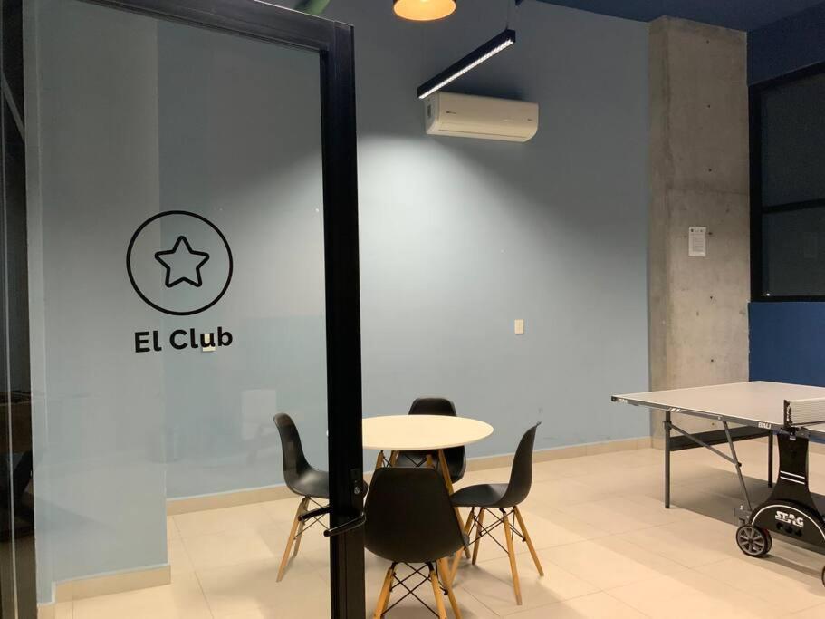 Estilo Minimalista Frente Arena Y Parque Fundidora Apartment Monterrey Exterior foto
