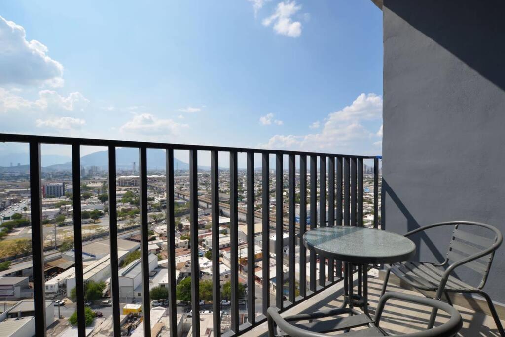 Estilo Minimalista Frente Arena Y Parque Fundidora Apartment Monterrey Exterior foto